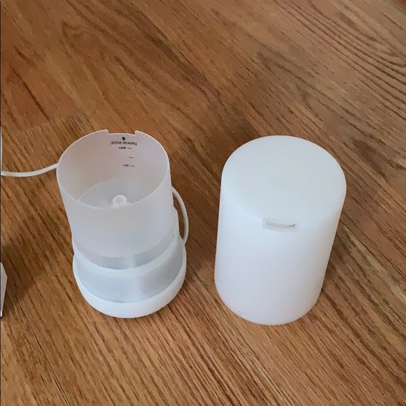 Essential Oil diffuser - Picture 2 of 3